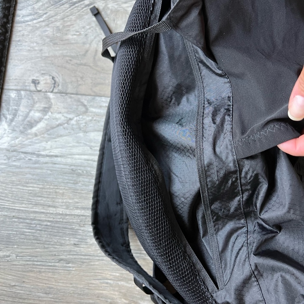 Travoost lightweight backpack 22L - Picture 6 of 11